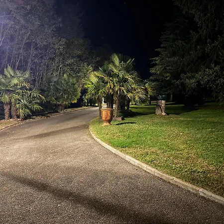 アパート Non Attenant A La Propriete 2 A 5 Personnes, Spa, Sauna, Piscine Chauffee A Partager, Parking Gratuit サルラ・ラ・カネダ