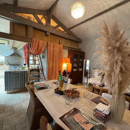 Loft Non Attenant A La Propriete 4 Hotes Sauna Et Jacuzzi En Option *