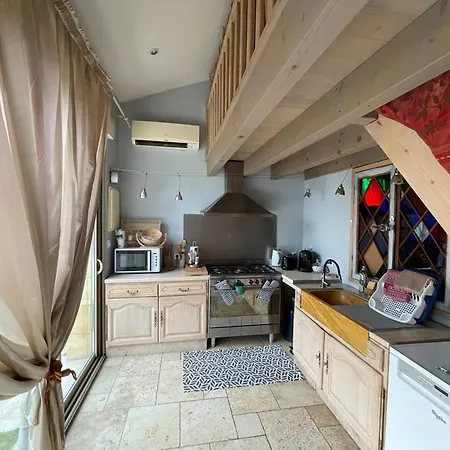 Loft Non Attenant A La Propriete 4 Hotes Sauna Et Jacuzzi En Option 펜션