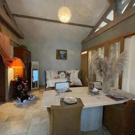 Loft Non Attenant A La Propriete 4 Hotes Sauna Et Jacuzzi En Option