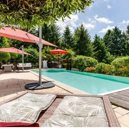 Loft Non Attenant A La Propriete 4 Hotes Sauna Et Jacuzzi En Option 사흘라 라 카네다