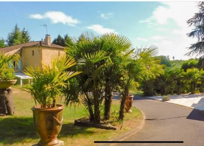 Loft Non Attenant A La Propriete 4 Hotes Sauna Et Jacuzzi En Option * 萨尔拉拉卡内达