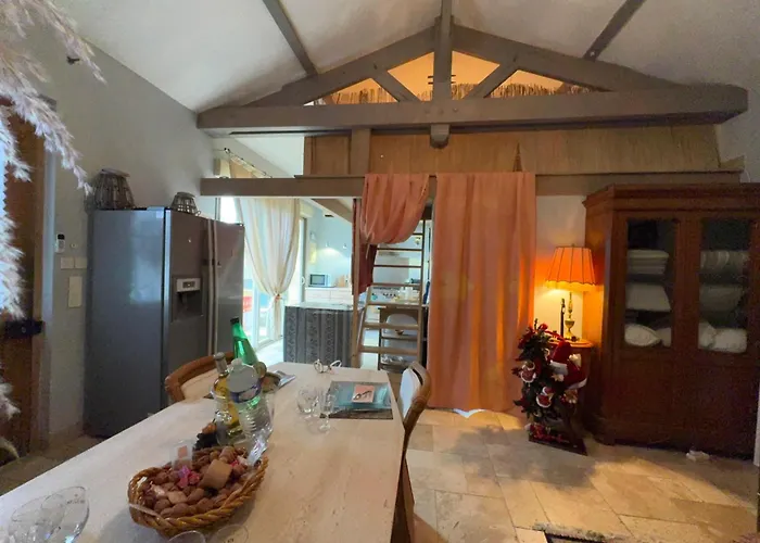 Loft Non Attenant A La Propriete 4 Hotes Sauna Et Jacuzzi En Option 萨尔拉拉卡内达