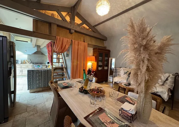 Loft Non Attenant A La Propriete 4 Hotes Sauna Et Jacuzzi En Option *